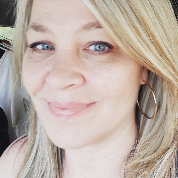 Meet your Posher, Donna - Picture 1 of 1